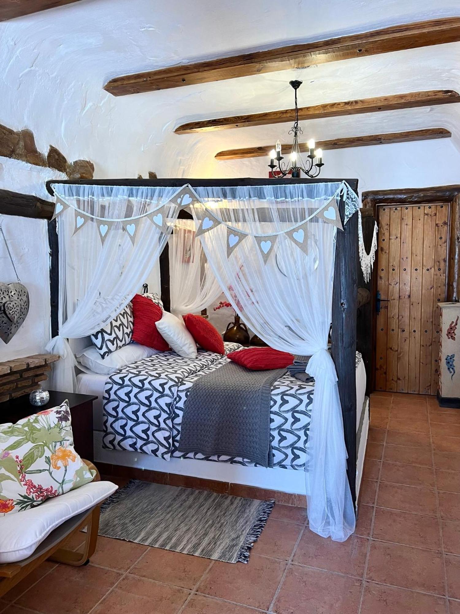 Cuevas De La Paz - Cave House Holidays Los Carriones Стая снимка