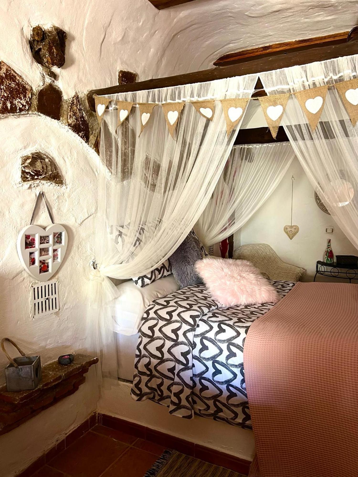 Cuevas De La Paz - Cave House Holidays Los Carriones Стая снимка
