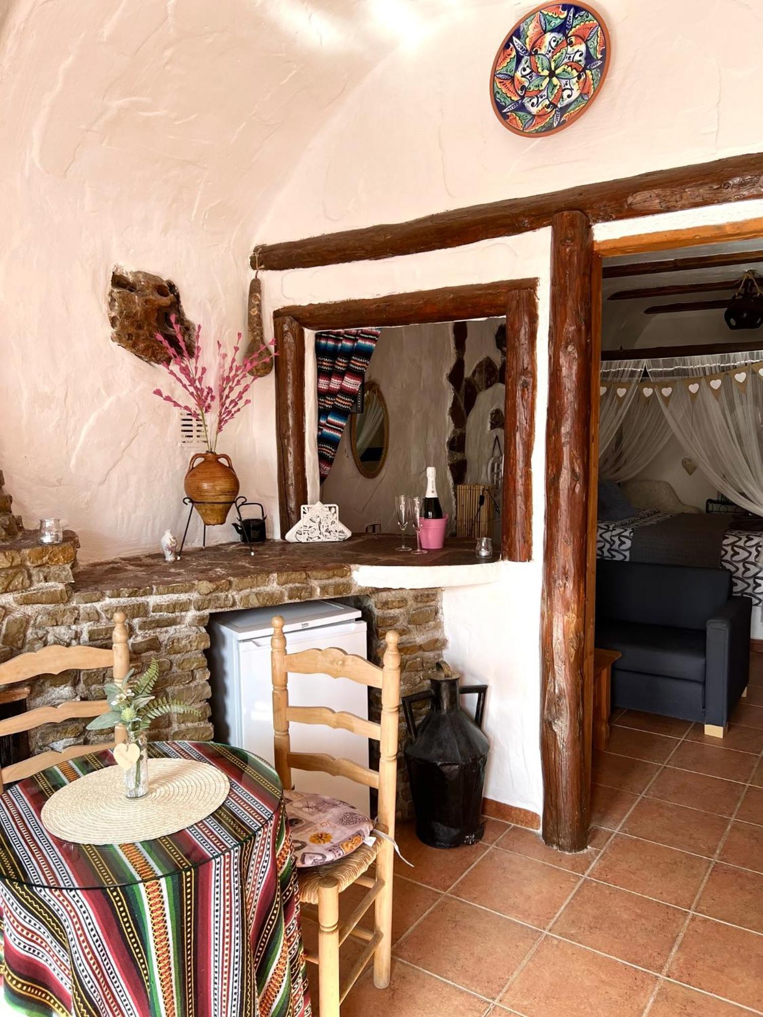 Cuevas De La Paz - Cave House Holidays Los Carriones Стая снимка
