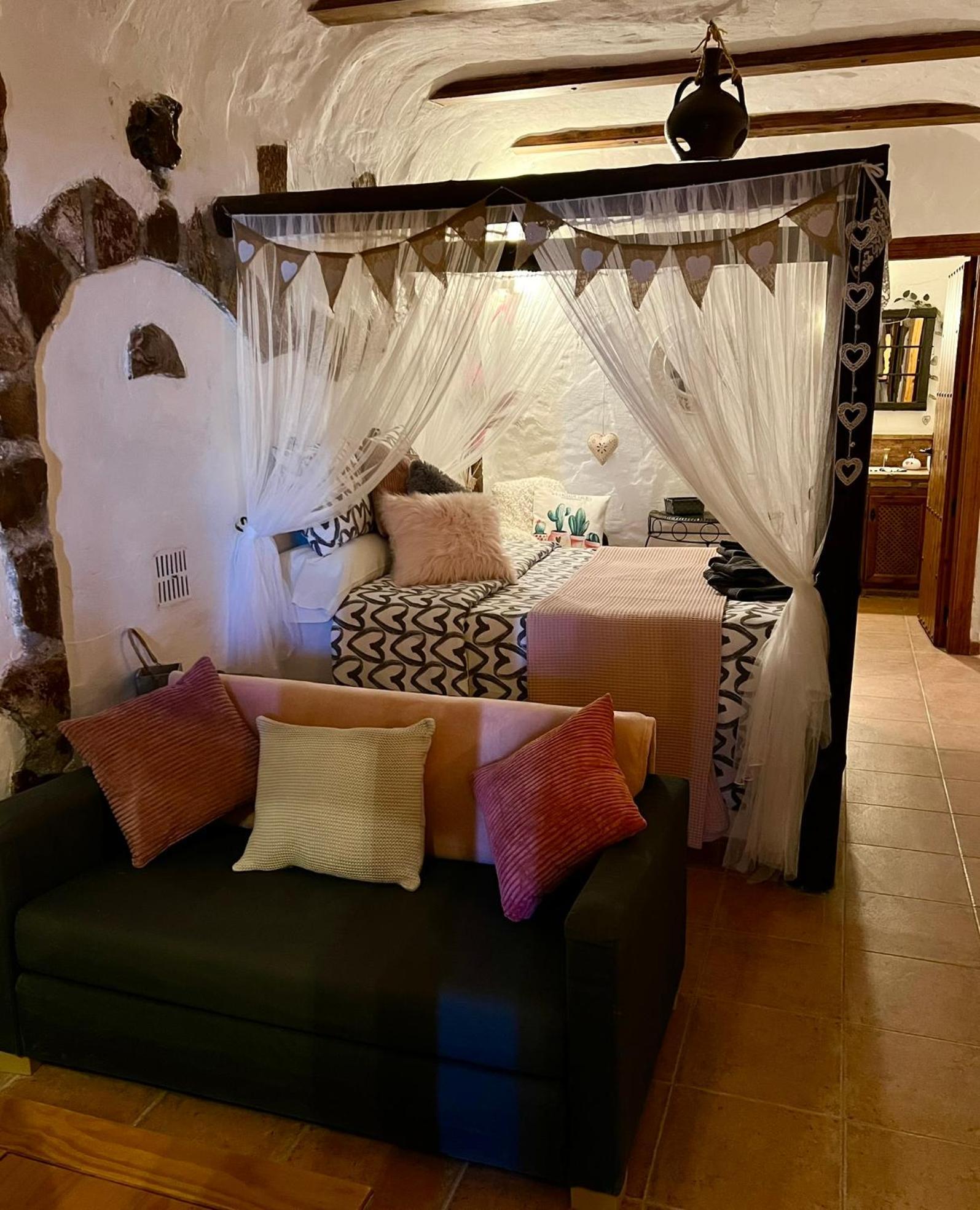 Cuevas De La Paz - Cave House Holidays Los Carriones Екстериор снимка